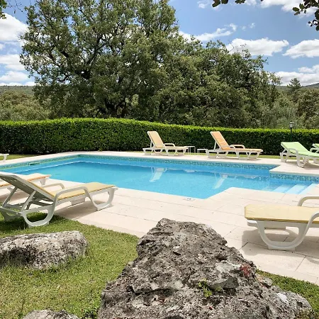 Casal Frias Tatil Evi *