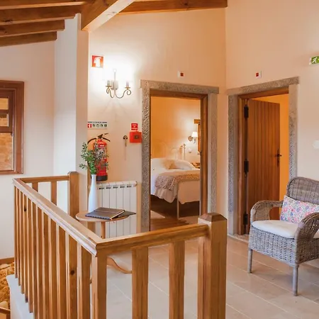 Casal Frias Tatil Evi