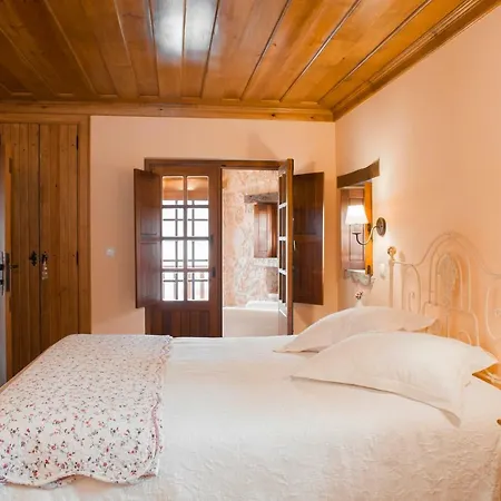 Casa de Férias Casal Frias *