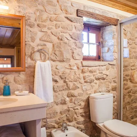Casal Frias Tatil Evi *